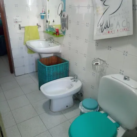 Confortable Homestay Ayamonte
